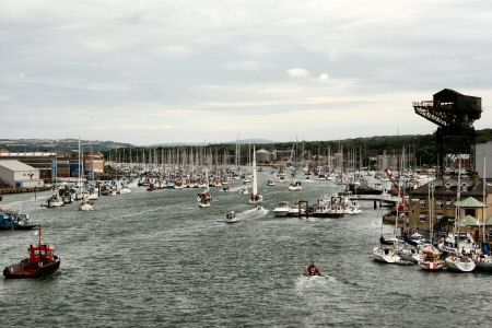 Its busy - the Medina, Cowes